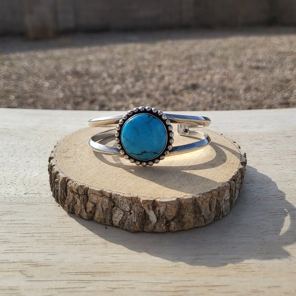 Navajo Round Turquoise Cuff Bracelet NA Sterling Silver Handmade Jewelry - Picture 8 of 12